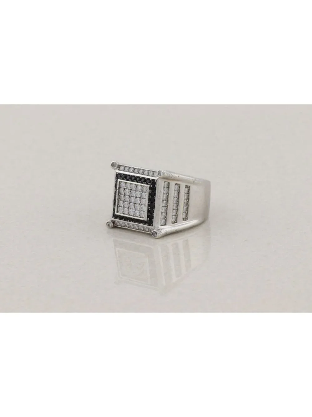 Men's Blue & White Cubic Zirconia Ring Size 10 1/4 Mens